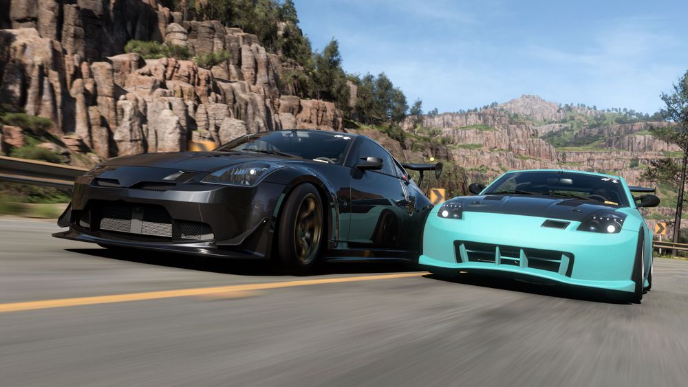 2 Donut Media Nissan 350 Z side by side