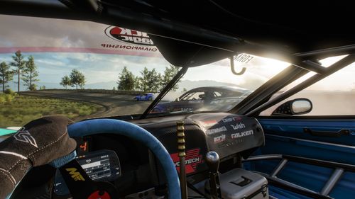 A view of the cockpit of a race car in FH5.